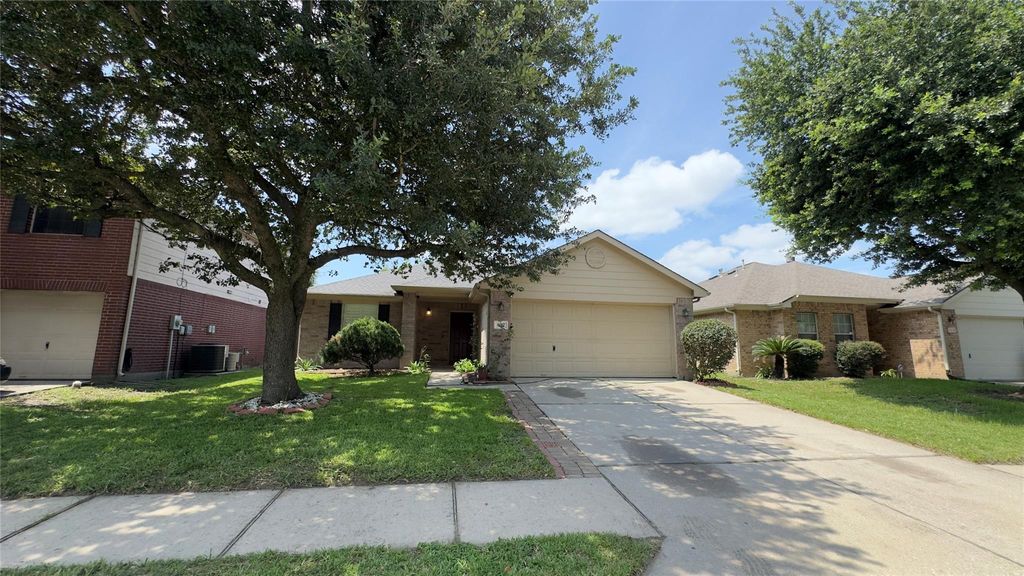 6002 Stirring Winds Lane, Houston, TX 77086