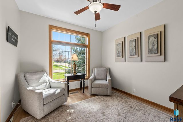 3805 S Mesquite Ave Avenue, Sioux Falls, SD 57110