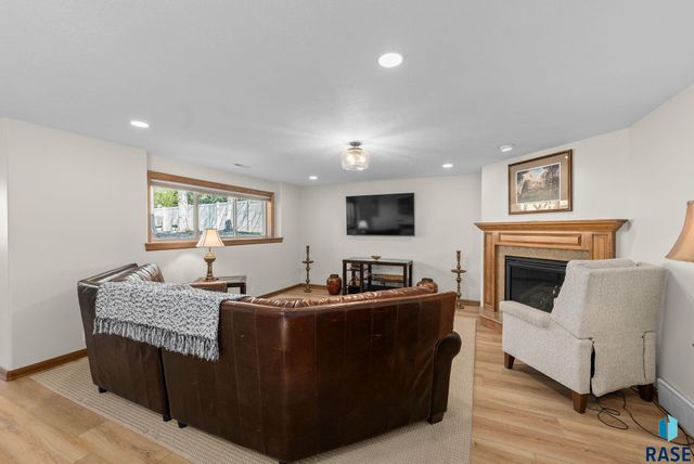3805 S Mesquite Ave Avenue, Sioux Falls, SD 57110