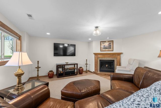 3805 S Mesquite Ave Avenue, Sioux Falls, SD 57110