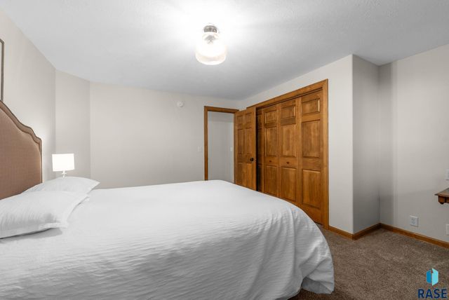 3805 S Mesquite Ave Avenue, Sioux Falls, SD 57110