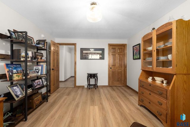 3805 S Mesquite Ave Avenue, Sioux Falls, SD 57110