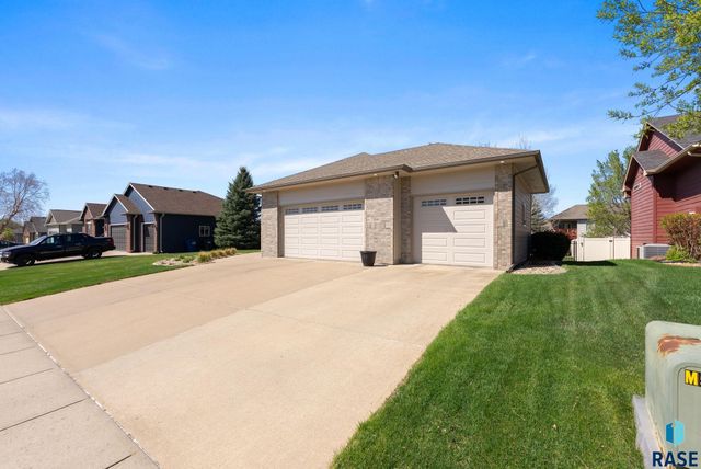 3805 S Mesquite Ave Avenue, Sioux Falls, SD 57110