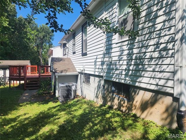 408 Bender Avenue, East Alton, IL 62024