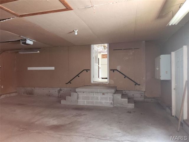 408 Bender Avenue, East Alton, IL 62024