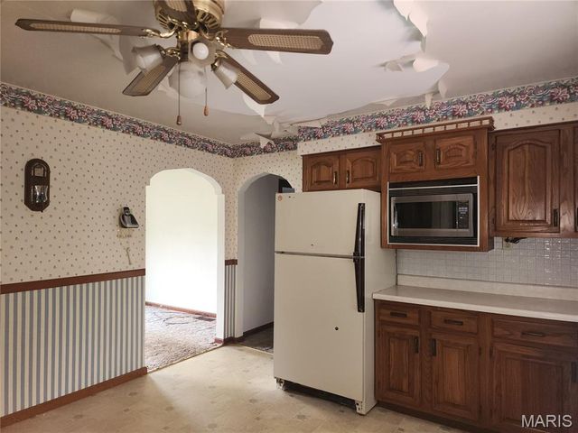 408 Bender Avenue, East Alton, IL 62024