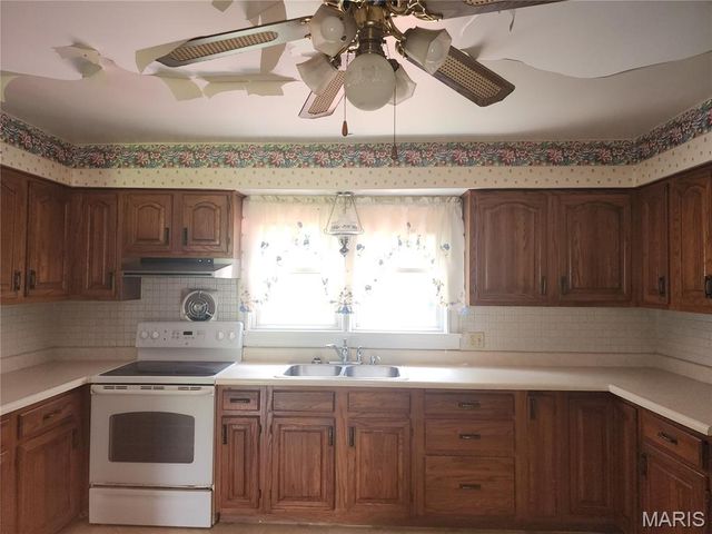 408 Bender Avenue, East Alton, IL 62024