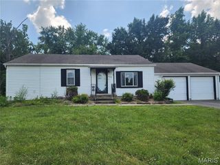 408 Bender Avenue, East Alton, IL 62024