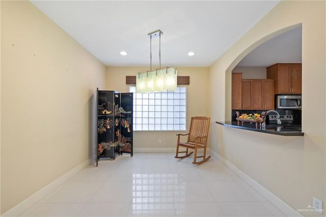 521 E Thornhill Avenue, Mcallen, TX 78503