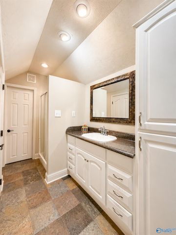 1503 Magnolia Drive NW, Hartselle, AL 35640