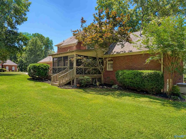 1503 Magnolia Drive NW, Hartselle, AL 35640