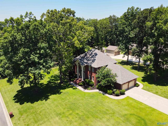 1503 Magnolia Drive NW, Hartselle, AL 35640