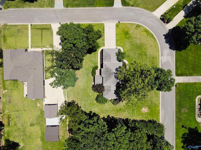 1503 Magnolia Drive NW, Hartselle, AL 35640