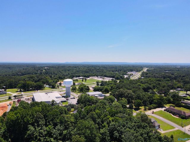 1503 Magnolia Drive NW, Hartselle, AL 35640