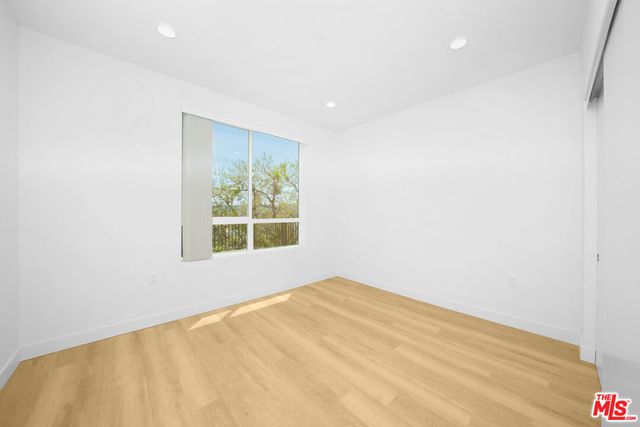 14825 Delano Street 305, Los Angeles, CA 91411