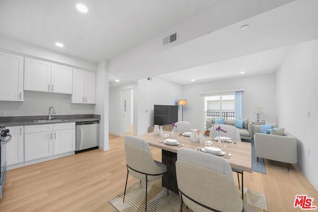 14825 Delano Street 305, Los Angeles, CA 91411