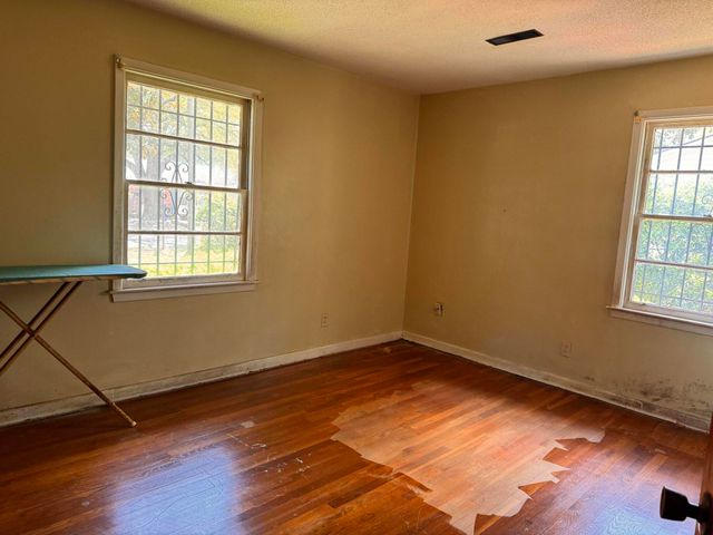 1106 Barrett Road, Charleston, SC 29407