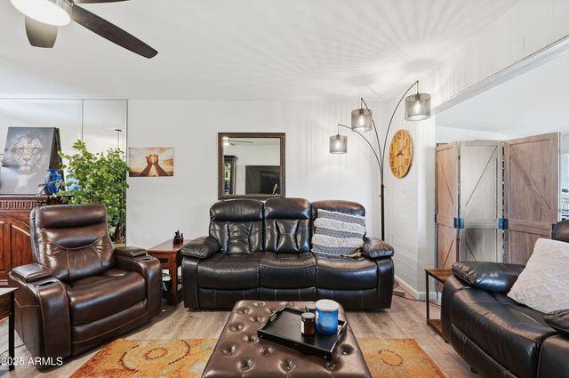 10320 W CORTE DEL SOL ESTE --, Sun City, AZ 85351