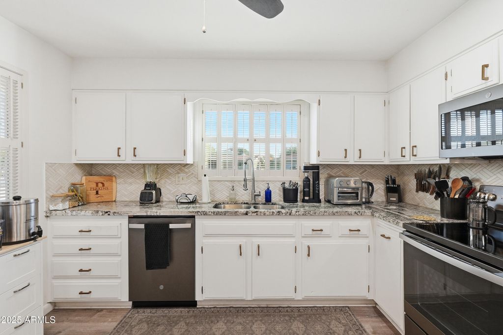 10320 W CORTE DEL SOL ESTE --, Sun City, AZ 85351 — photo 4