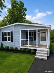 111 Clark Lane 2, Waterford, CT 06385