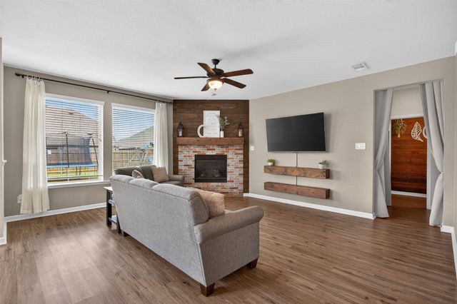 1637 Pike Drive, Forney, TX 75126