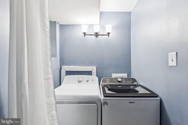 127 W WASHINGTON LN, Philadelphia, PA 19144