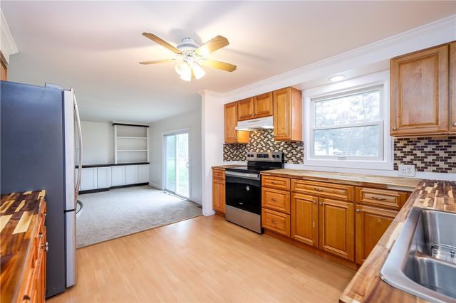 21 Sunridge Drive, Chili, NY 14624