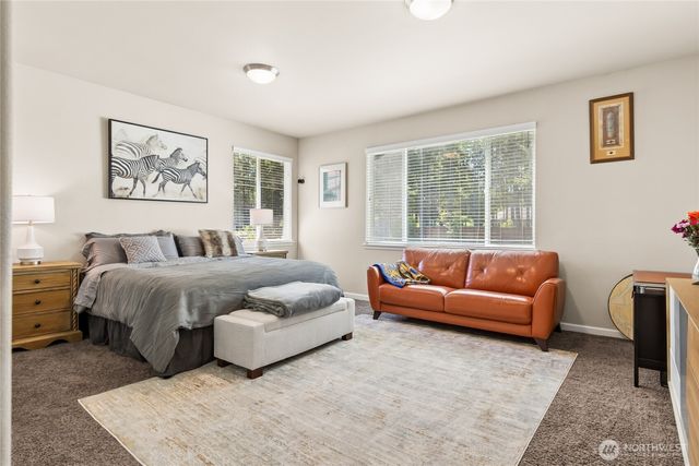 5143 Nuthatch Court NE, Lacey, WA 98516