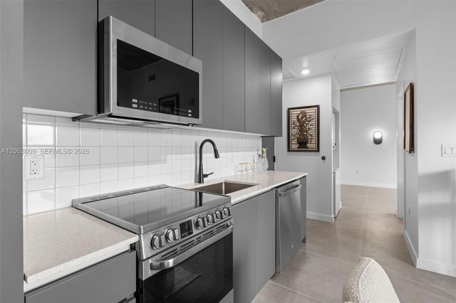 315 NW 32 Street 303, Miami, FL 33127