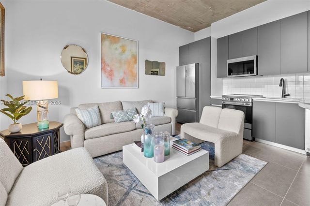 315 NW 32 Street 303, Miami, FL 33127