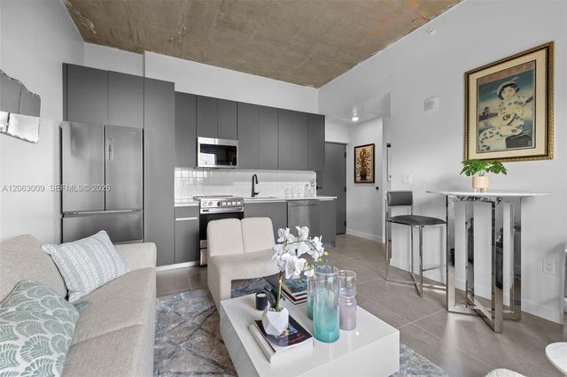 315 NW 32 Street 303, Miami, FL 33127
