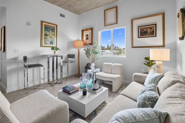 315 NW 32 Street 303, Miami, FL 33127