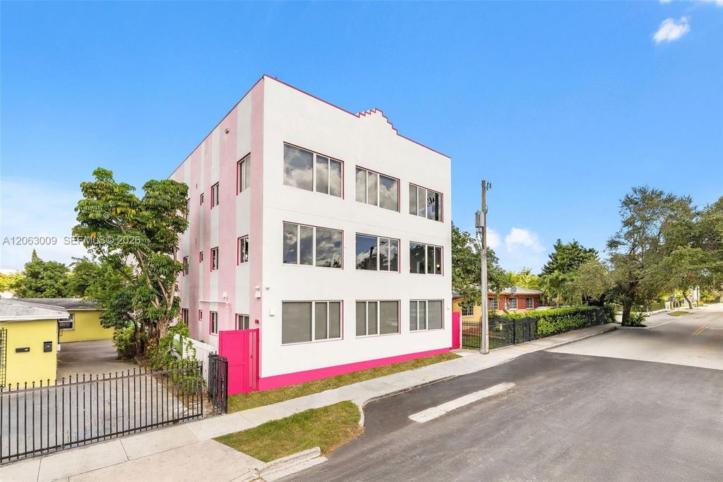 315 NW 32 Street 303, Miami, FL 33127