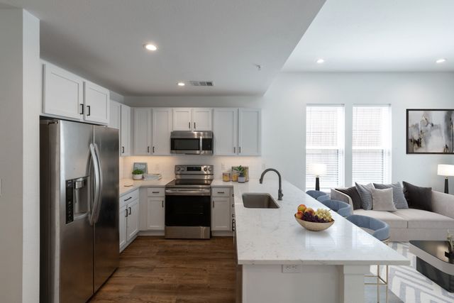 617 N Tyler Street, Dallas, TX 75208