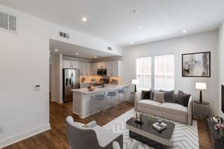 617 N Tyler Street, Dallas, TX 75208