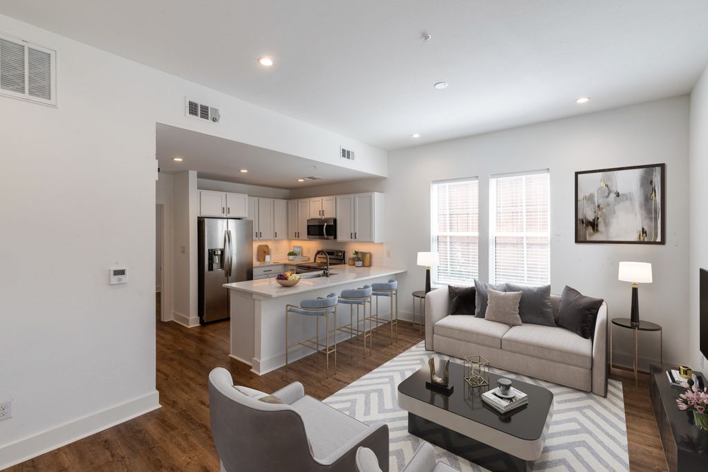 617 N Tyler Street, Dallas, TX 75208