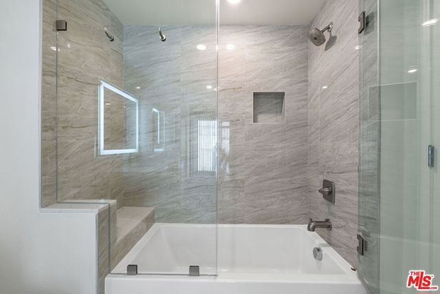 5245 Santa Monica Boulevard 325, Los Angeles, CA 90029