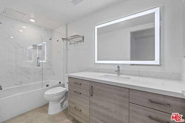 5245 Santa Monica Boulevard 325, Los Angeles, CA 90029