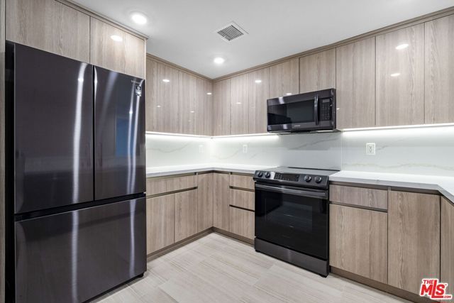 5245 Santa Monica Boulevard 325, Los Angeles, CA 90029