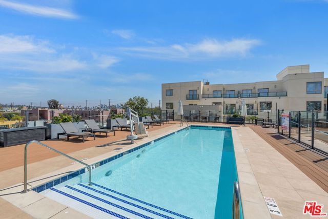 5245 Santa Monica Boulevard 325, Los Angeles, CA 90029