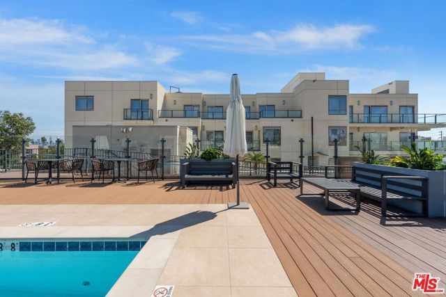5245 Santa Monica Boulevard 325, Los Angeles, CA 90029