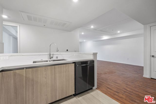 5245 Santa Monica Boulevard 325, Los Angeles, CA 90029