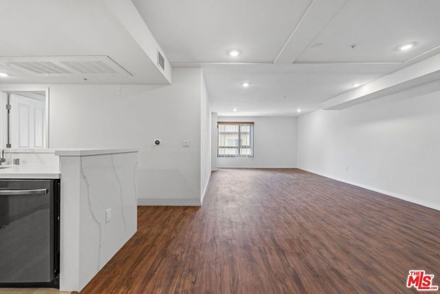 5245 Santa Monica Boulevard 325, Los Angeles, CA 90029