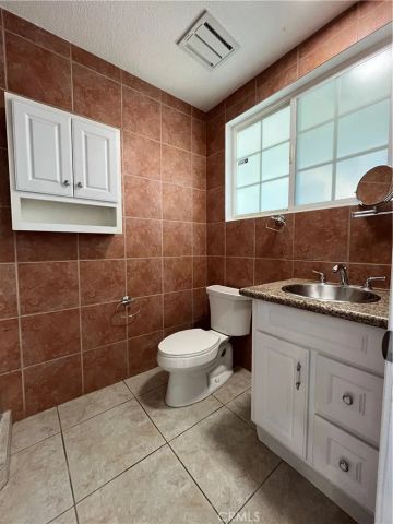 16944 Superior, Northridge, CA 91343