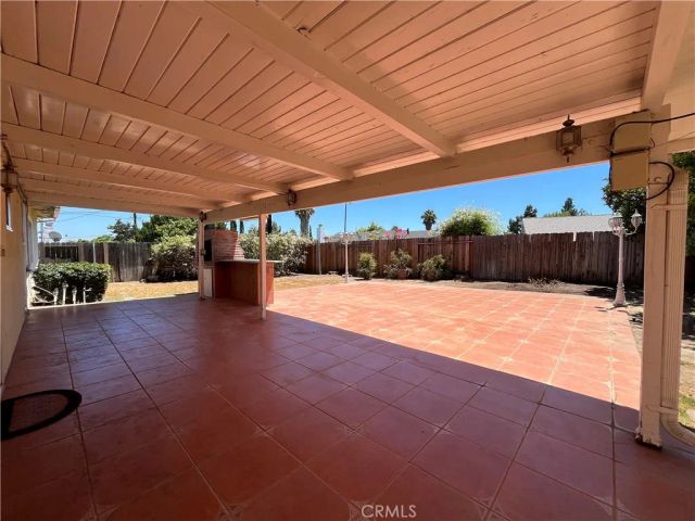16944 Superior, Northridge, CA 91343