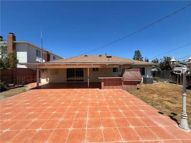 16944 Superior, Northridge, CA 91343