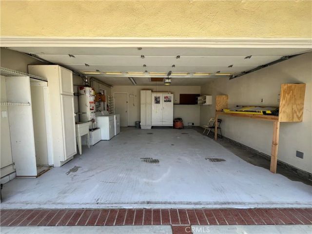 16944 Superior, Northridge, CA 91343