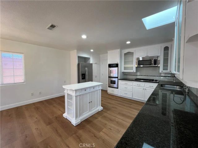 16944 Superior, Northridge, CA 91343