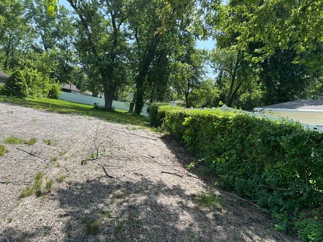 23 N Wabash Avenue, Glenwood, IL 60425