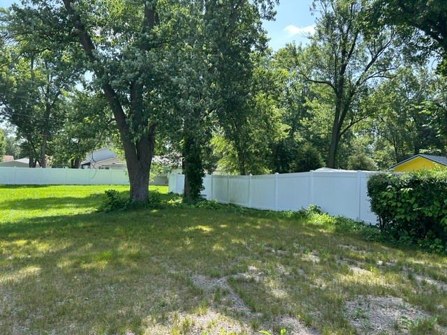 23 N Wabash Avenue, Glenwood, IL 60425